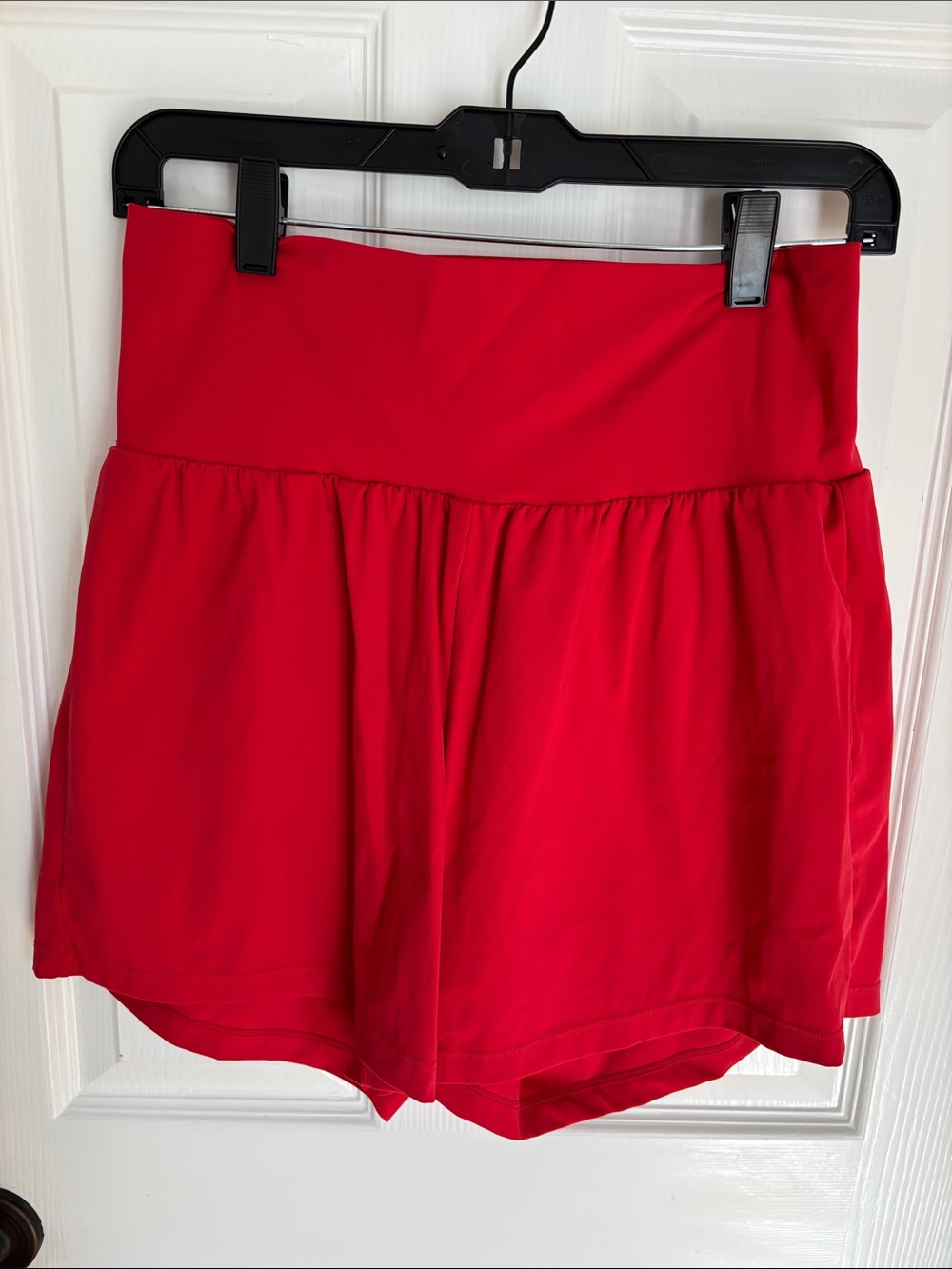 HALARA Red High-Waist Skort